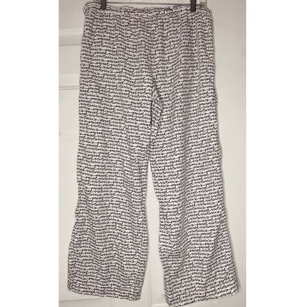 VICTORIA’S Secret All-Over Logo Pajama Set - Picture 8 of 15